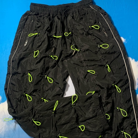 Two piece set - Picture 2 of 5